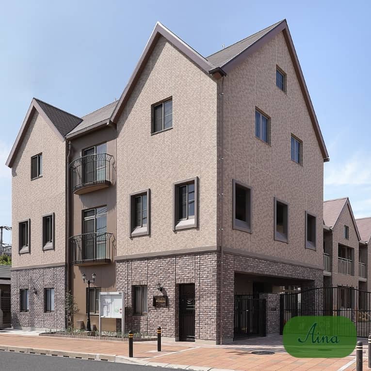 Moluccella AINA 外観